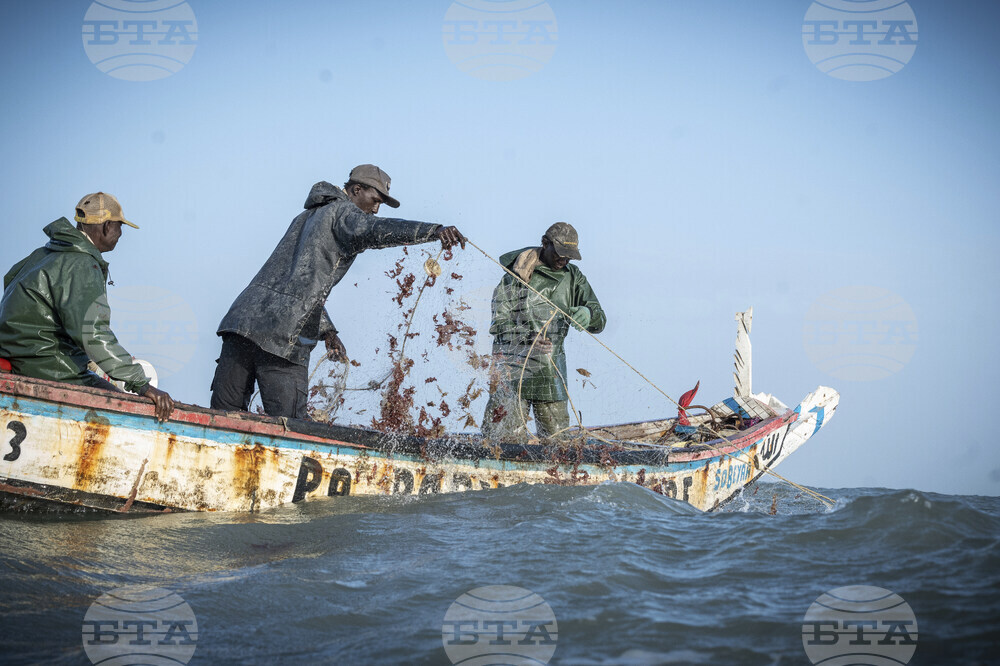Ocean-Fisheries-The Fishing War