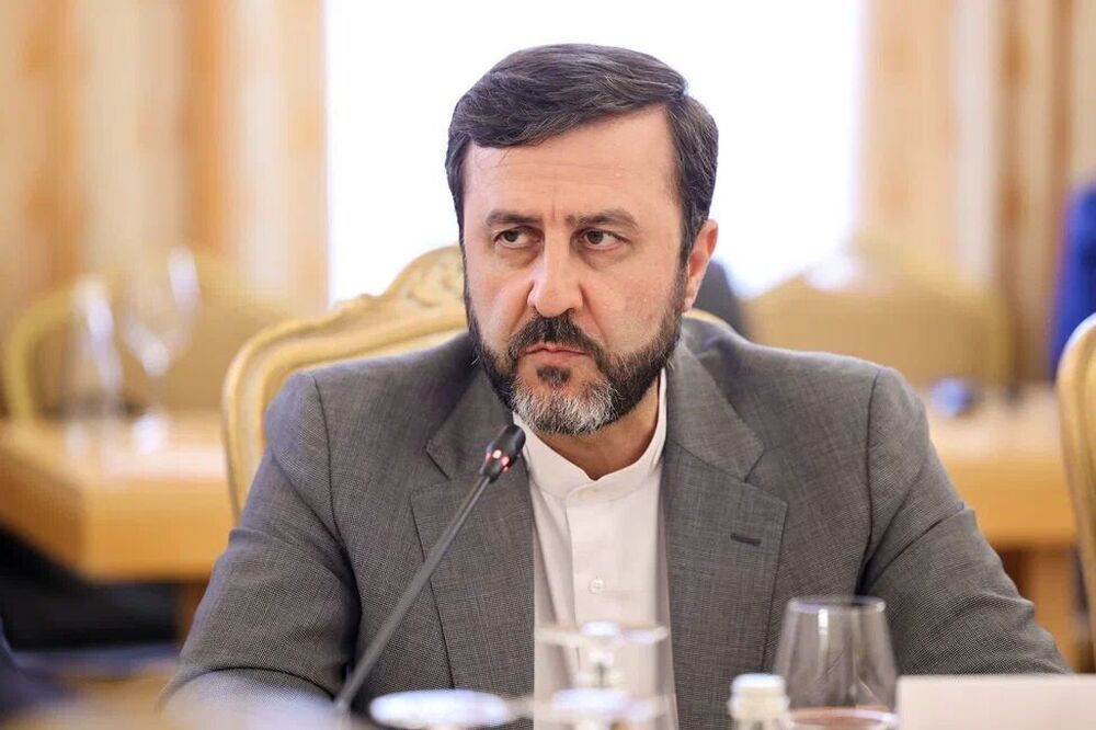 ИРНА: Иранският заместник външен министър каза, че задействане на механизма за връщане на санкциите ще се отрази на отношенията с МААЕ