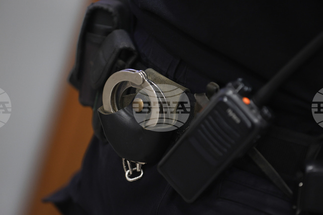 Софийският районен съд постанови "задържане под стража" за учителя, обвинен в педофилия