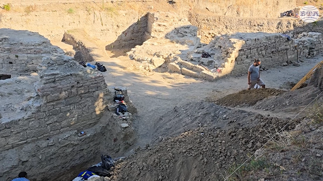 Антична Бонония е учебник по стратиграфия, каза доц. д-р Здравко Димитров, ръководител на археологическите разкопки