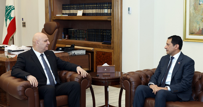ННА: Президентът на Ливан се срещна с катарския посланик в страната 