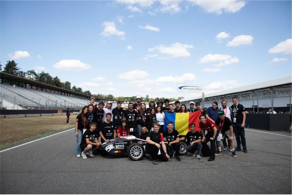 Аджерпрес: Отборът на Техническия университет в Клуж-Напока участва с представители на водещи университети във Formula Student Germany