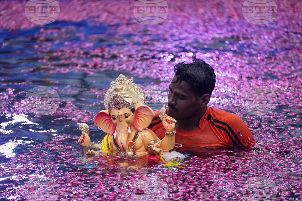 APTOPIX India Hindu Festival