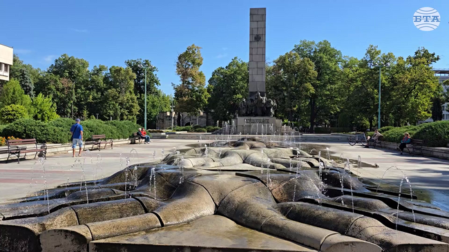 Как се реализират младите хора на трудовия пазар и какви умения трябва да имат, коментират жители на Видин, в анкета за БТА