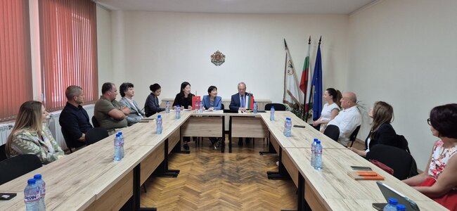 Профилът на индустриалната зона, която се изгражда край Търговище, представи пред китайския посланик у нас кметът на Търговище Дарин Димитров