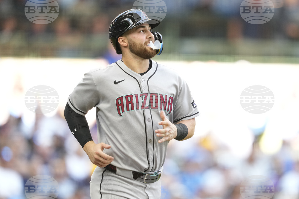 Diamondbacks Brewers Baseball