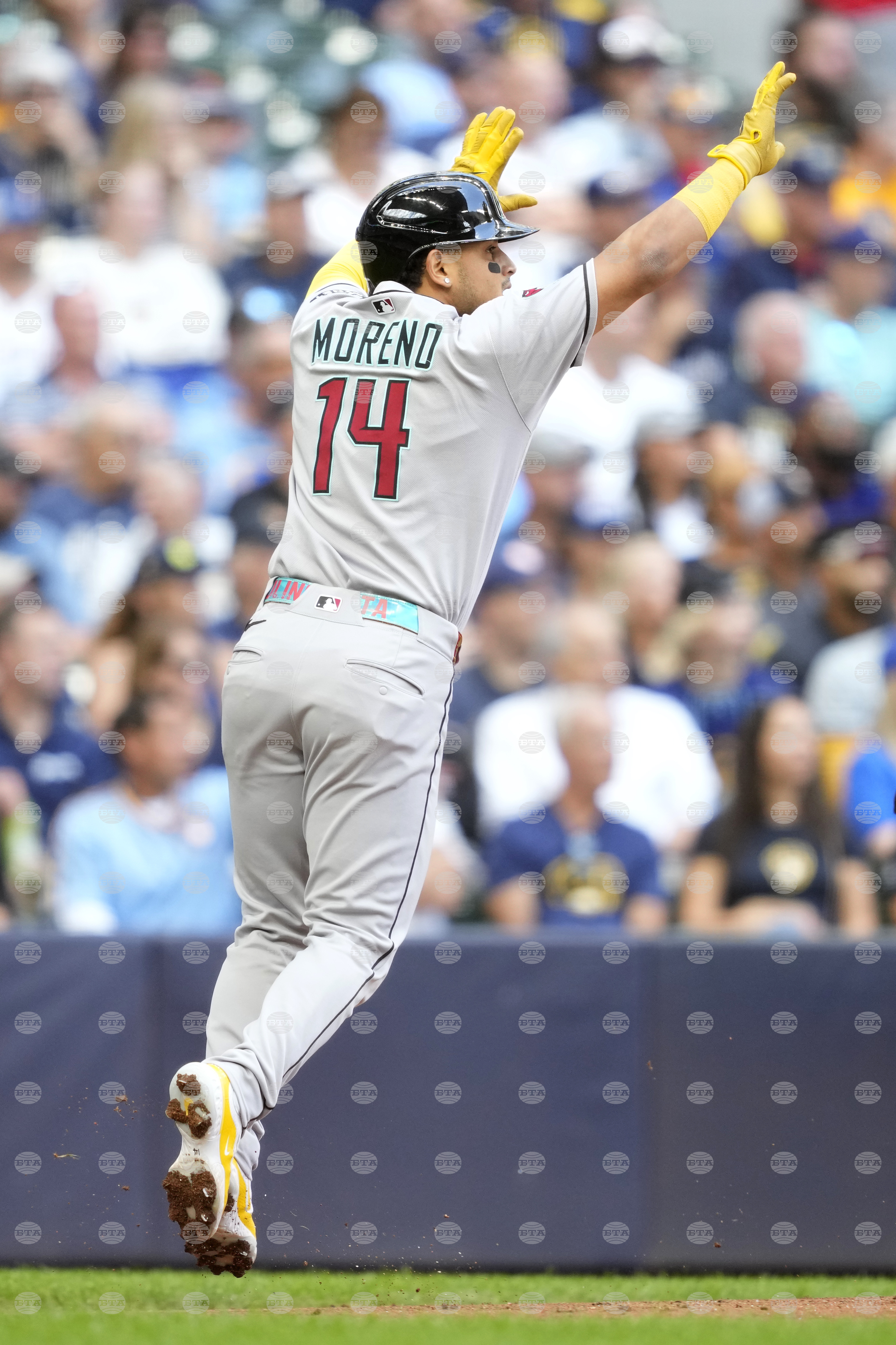 Diamondbacks Brewers Baseball
