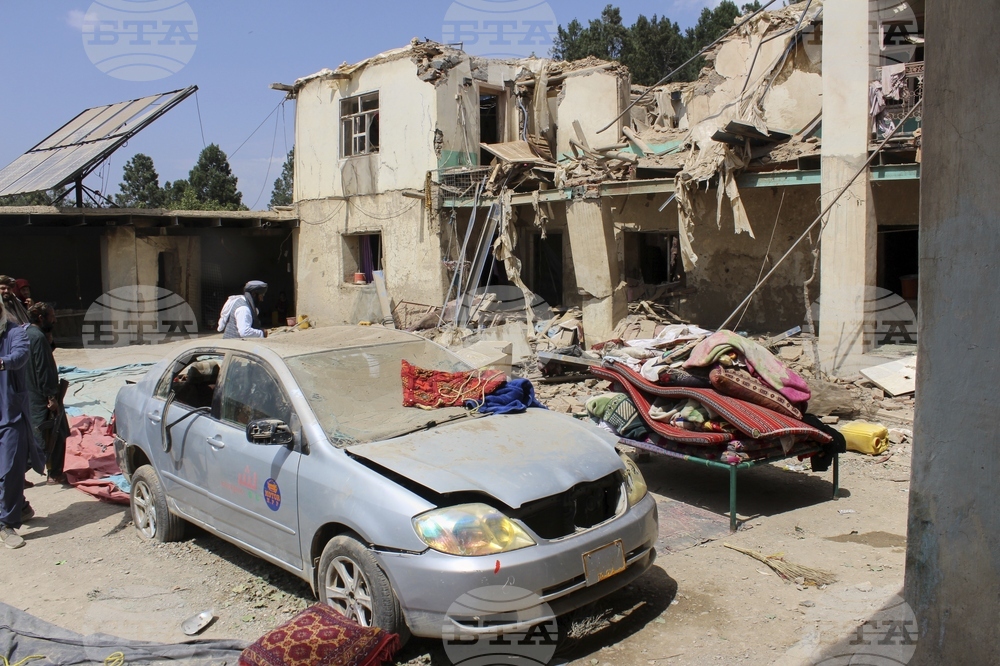 Пакистански дронове и самолети нанесоха удари по ислямисти в Афганистан като отговор на смъртоносен атентат