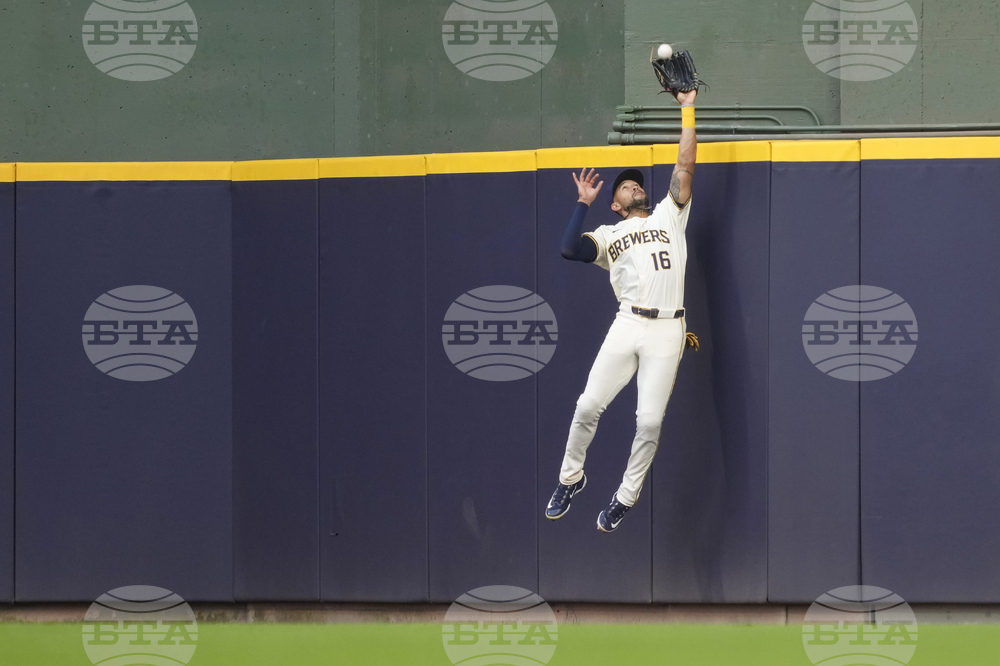 Diamondbacks Brewers Baseball