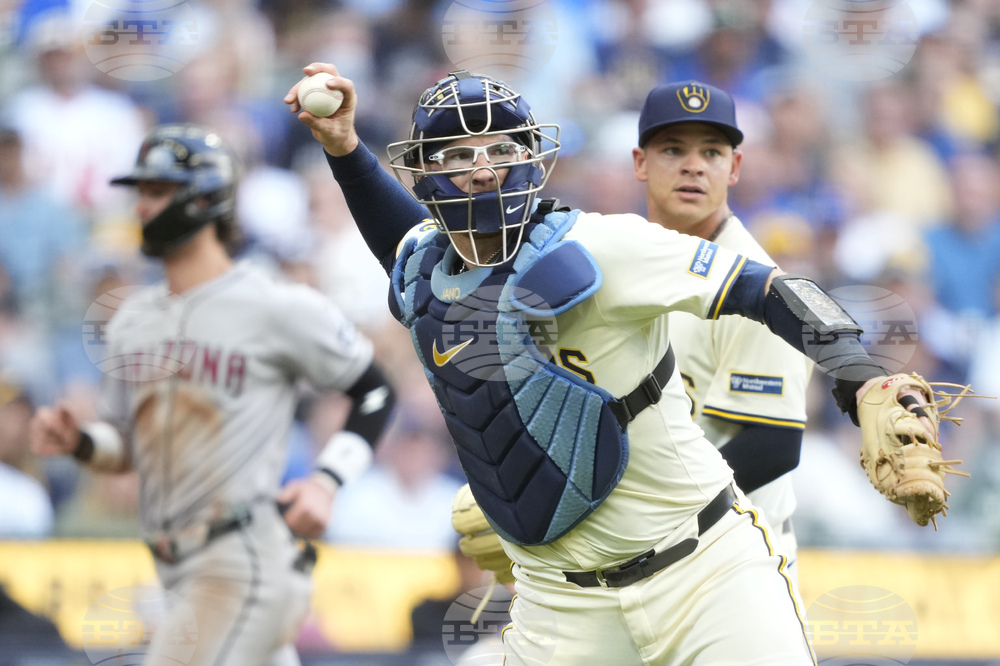 Diamondbacks Brewers Baseball