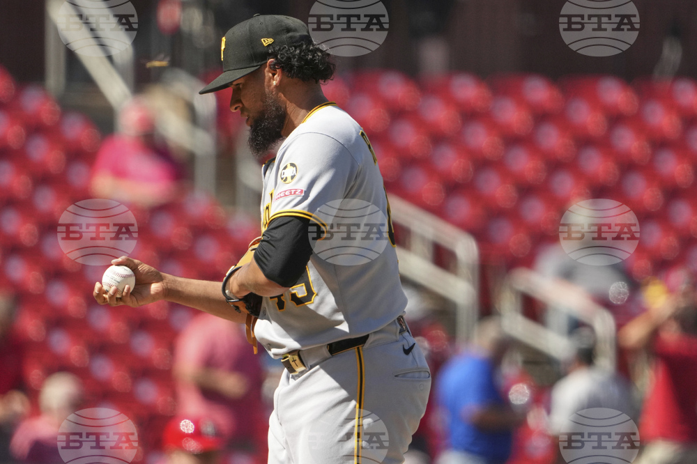 Pirates Cardinals Baseball