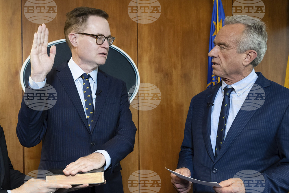 Правителството на САЩ обяви, че замразява финансирането за детски грижи за щата Минесота в контекста на поредица от измамни схеми