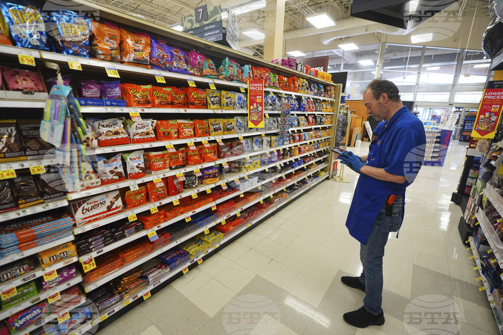 Слабо нарастване на запасите на едро и силно възстановяване на фабричните поръчки се отчита през ноември в САЩ