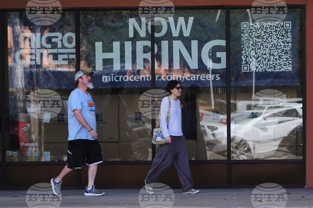 Молбите за помощи при безработица в САЩ скачат до най-високото си равнище от почти четири години