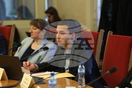 Парламент - Комисия - заседание