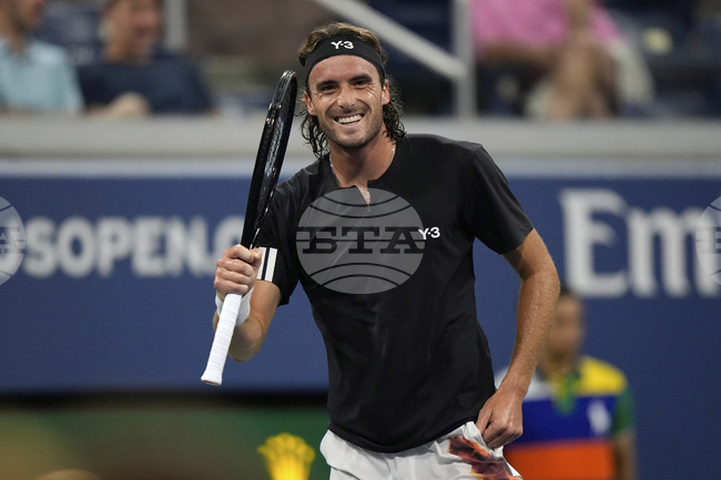 Циципас замени контузения Дрейпър в демонстративния турнир по тенис "Шестимата крале"