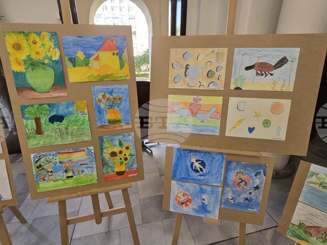 С детска изложба завърши „Лятната работилница за въображение 2025“ в Художествена галерия - Добрич