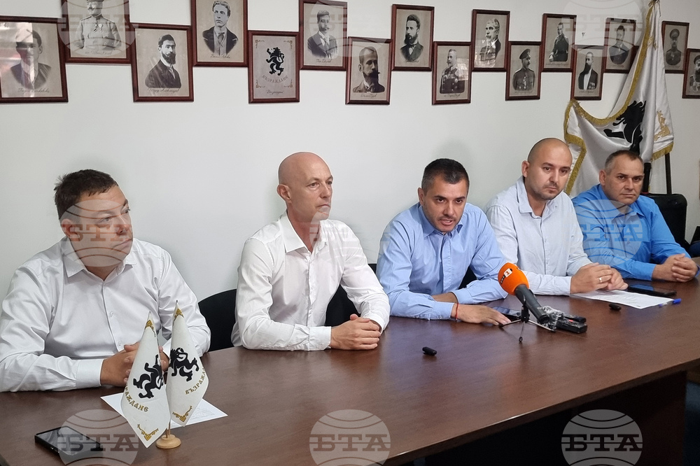 Варна - партия „Възраждане" - пресконференция