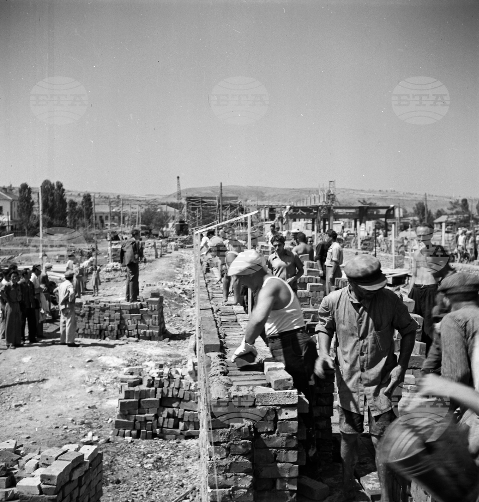 August 29, 1952: Stakhanov-Style Speed Bricklaying Competition in Bulgaria