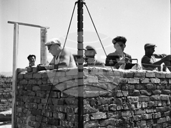 Speed bricklaying - demonstration - Stakhanov Movement