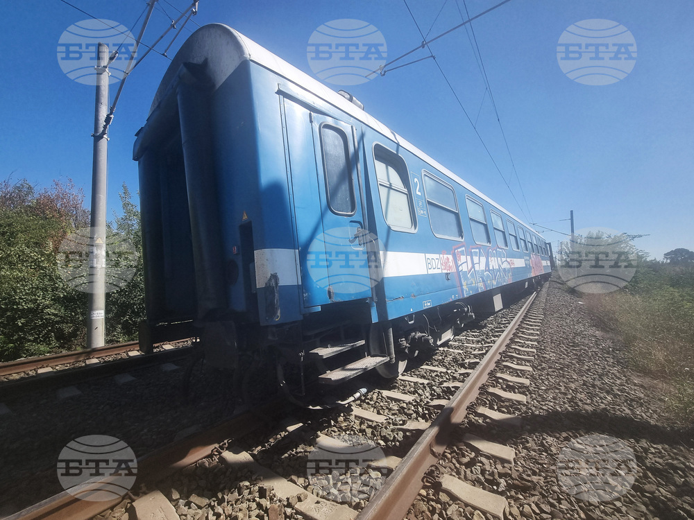 Train Derails between Dabovo and Raduntsi Stations, No Passengers Injured