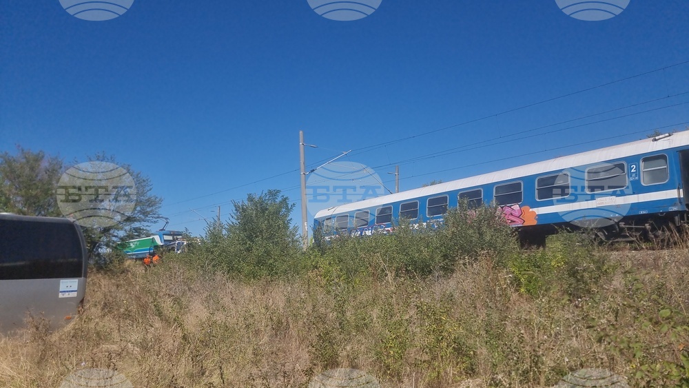 Стара Загора - дерайлирал влак