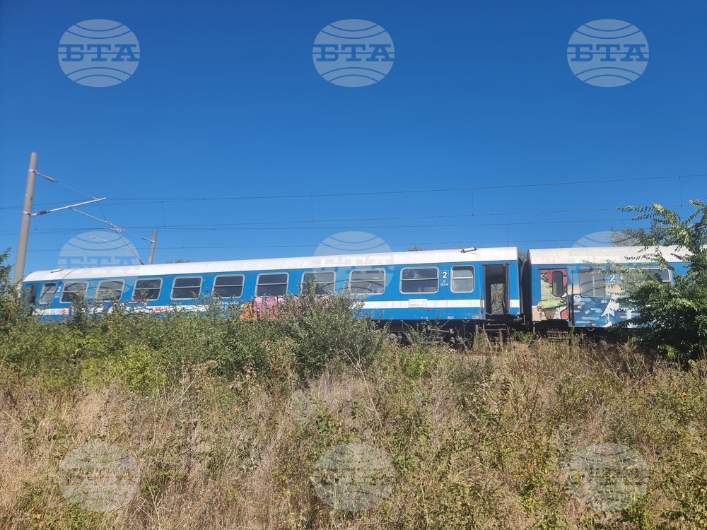 Стара Загора - дерайлирал влак