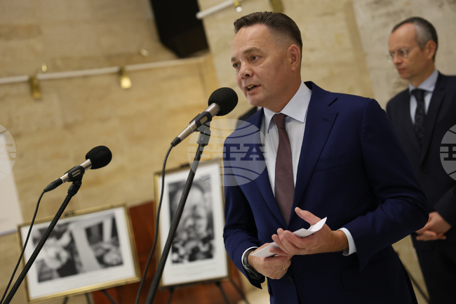 Изложба в Благоевград разказва за трагичните последствия от ядрените опити 