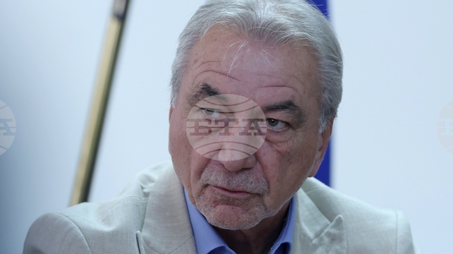 Наличие на концентрация, големи надценки и загуба на производство отчита междинен секторен анализ на КЗК в търговията на дребно с храни