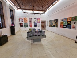 Изложбата „Дипломираните“ на студентите от НХА е част от промгарамата на 41-ото издание на Празниците на изкуствата „Аполония“. Снимка: Ваня Сухарова/БТА