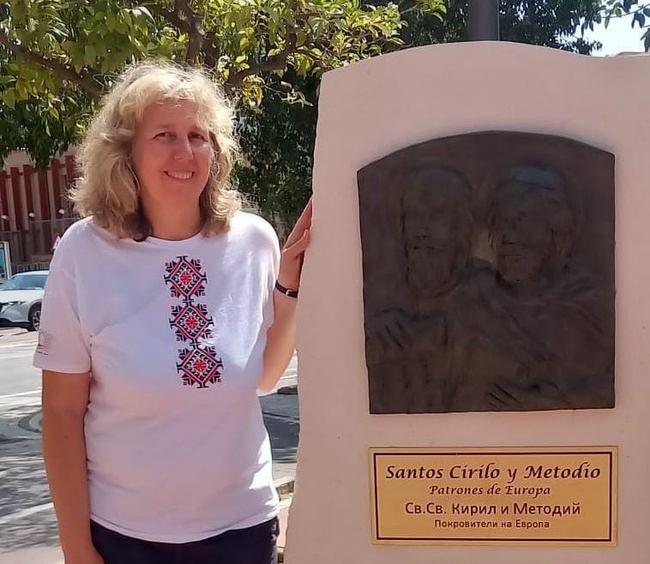 Radka Georgieva, Founder of Bulgarian Dance Group in Malaga, Popularizes Bulgarian Traditions in Spain