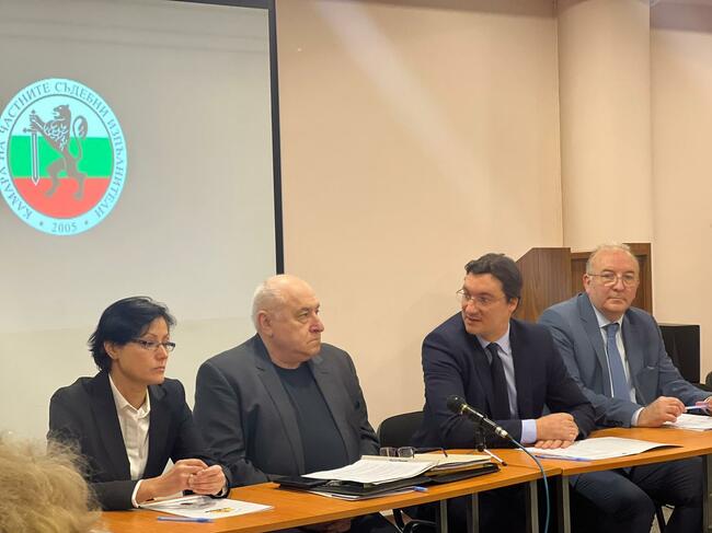 Министерство на правосъдието - Камарата на частните съдебни изпълнители пред министър Зарков: Ще проверим всички кантори на ЧСИ