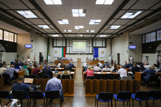 Улица „Промишлена“ в Благоевград беше преименувана на „Леон Ламуш“ с решение на местния общински съвет