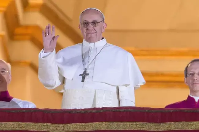 АНСА: Мъж е арестуван за осуетен опит за покушение срещу папа Франциск през 2024 г.