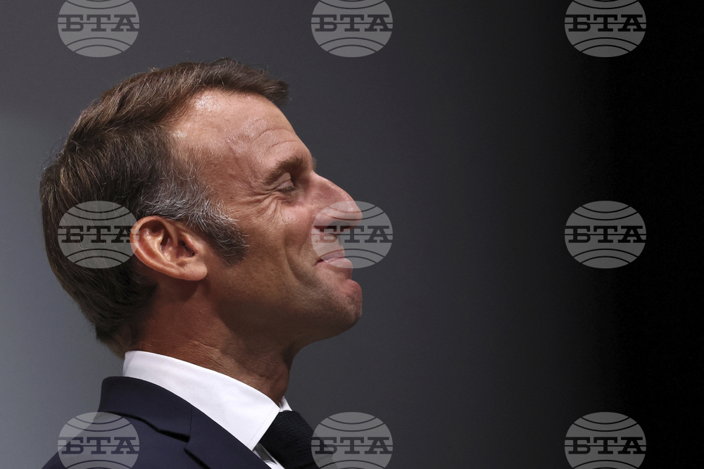 Отличието на Филип Агион е признание, че френската мисъл продължава да осветява света, написа Макрон