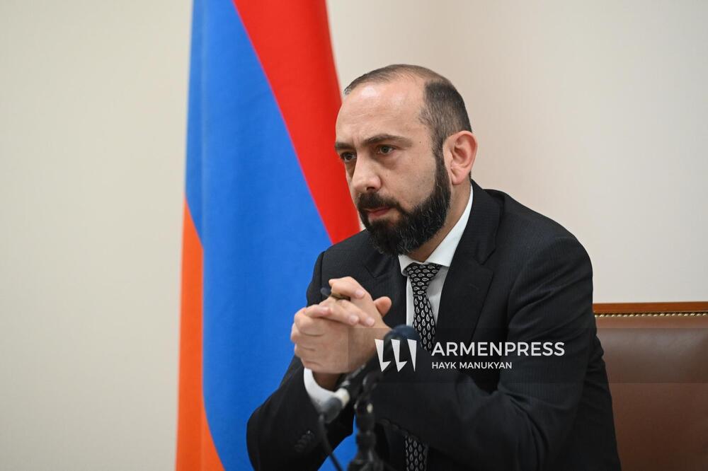 АРМЕНПРЕС: Външният министър на Армения обяви, че е имал важен телефонен разговор с пакистанския си колега