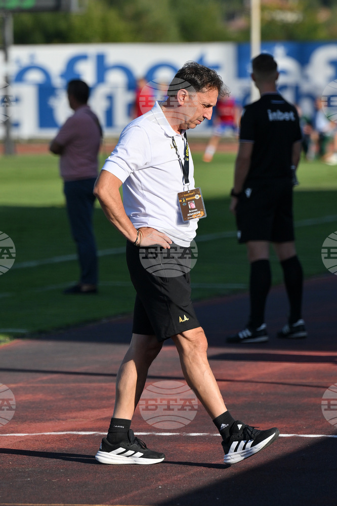 Добруджа 1919 (Дч) отхвърли подадената оставка от старши треньора Атанас Атанасов