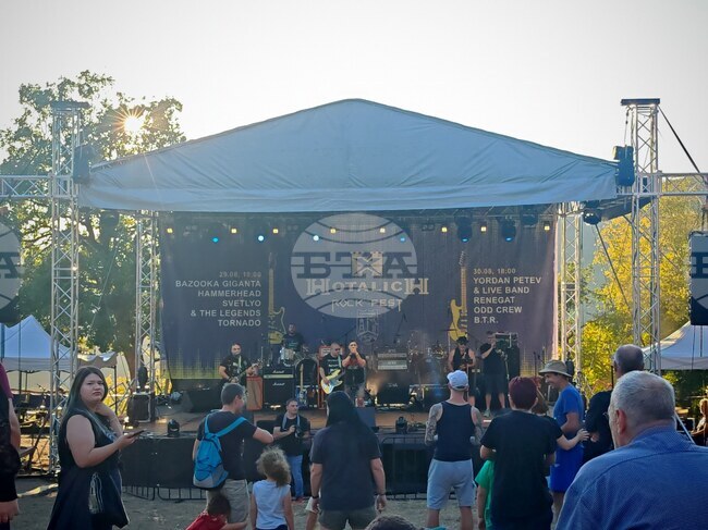 Севлиевската група Bazooka Giganta откри „Хоталич Рок Фест“ 2025