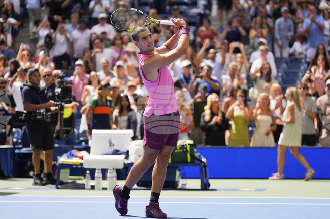 Карлос Алкарас изстрада победа над Лучано Дардери в откритото първенство по тенис на САЩ след медицински таймаут