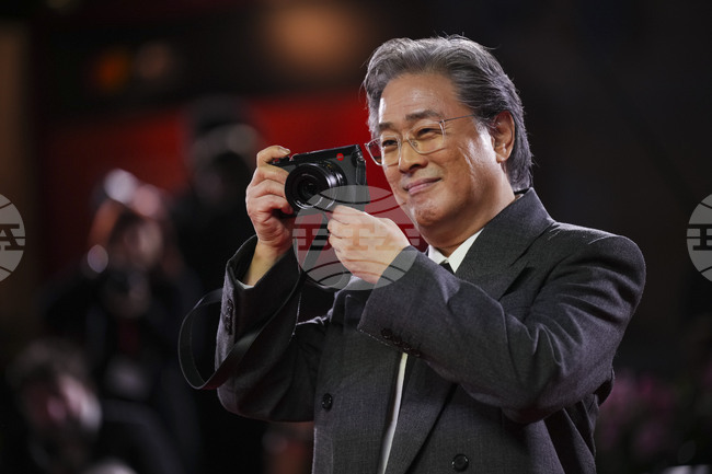 Режисьорът Пак Чан-вук представи във Венеция филм, върху който работи две десетилетия