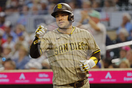 CORRECTION Padres Twins Baseball