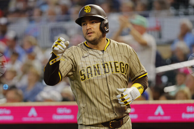 CORRECTION Padres Twins Baseball