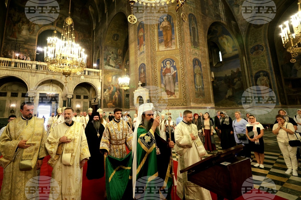 Пренасяне на честните мощи на св. Александър Невски - литургия