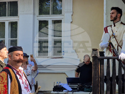 Шумен - паметник на княз Александър I Български - историческа възстановка