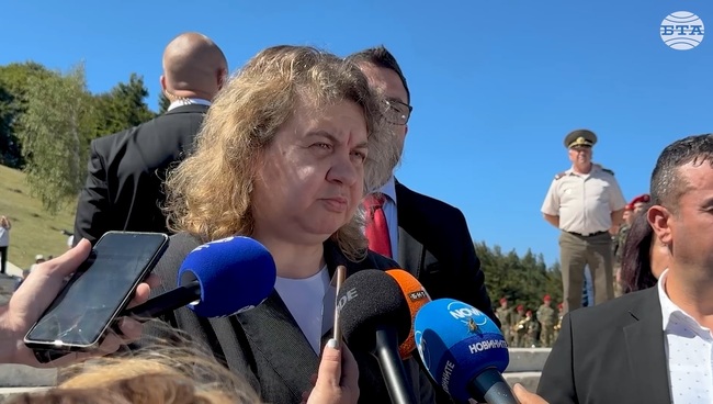 Плавно преминаване към еврото, членството в ОИСР и решаване на проблемите на хората са приоритетите за парламента, каза Наталия Киселова