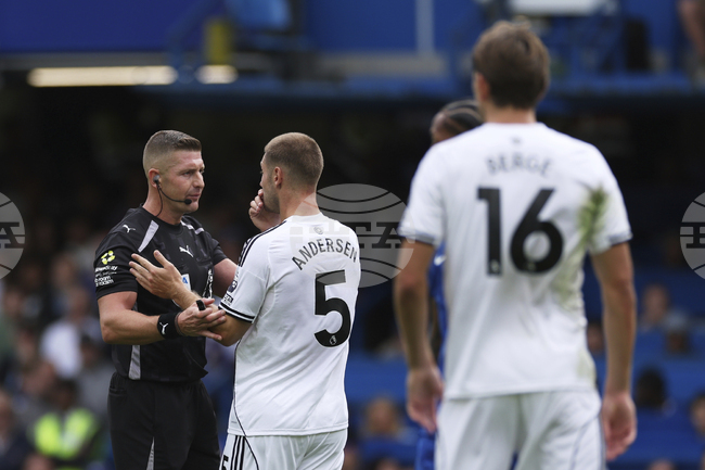 Шефът на съдиите в Англия заяви, че голът на Фулъм срещу Челси е бил неправилно отменен