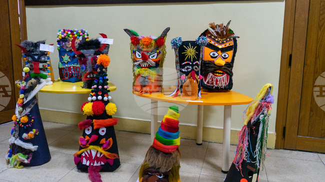 Конкурс, част от фестивала „Кукерландия“ в Ямбол, предизвиква учениците в страната да сътворят автентична кукерска маска