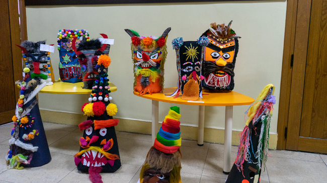 Конкурс, част от фестивала „Кукерландия“ в Ямбол, предизвиква учениците в страната да сътворят автентична кукерска маска