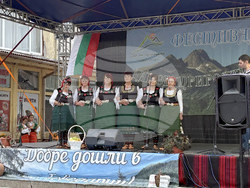 Село Говедарци - фолклорен фестивал „Дар от природата“