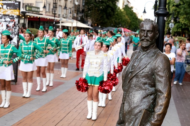 Tourism Associations' March in Sofia Commemorates 130 Years of Organized Hiking in Bulgaria